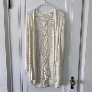 Long sleeve white knit sweater